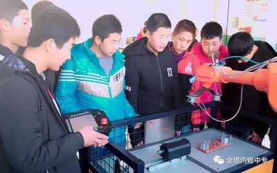 人工智能時代下，機電一體化專業(yè)如何應(yīng)對“機器換人”浪潮